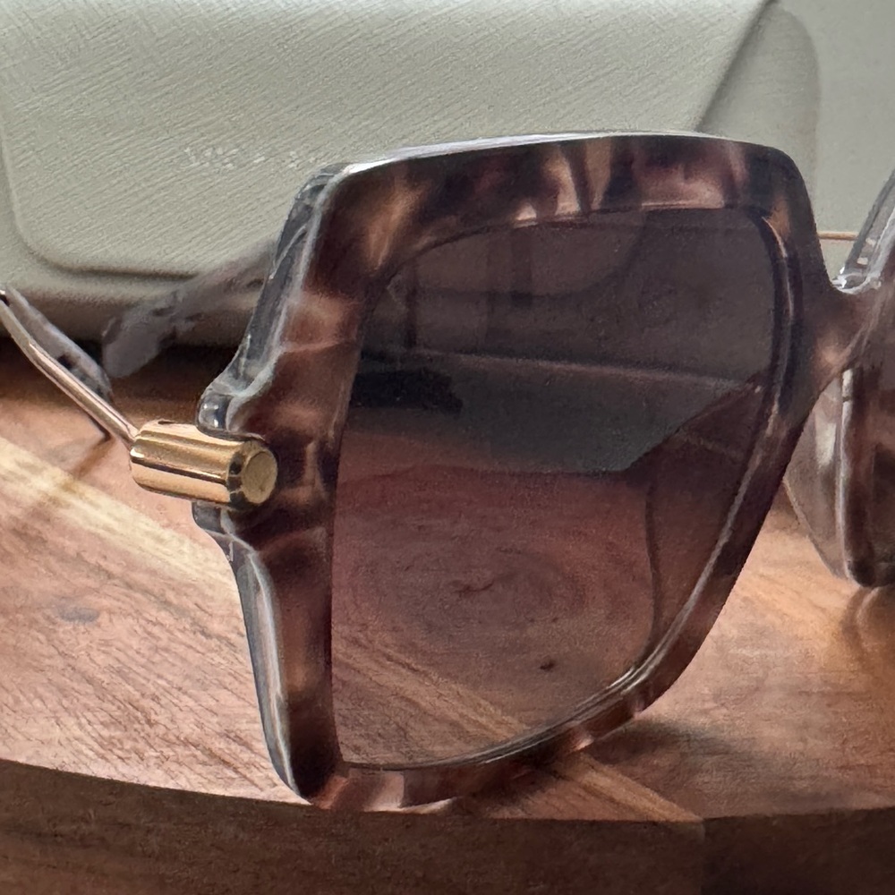 Michael Kors QUOGUE Square Pink Tortoise Sunglasses with Gradient Lenses New - Picture 8 of 14